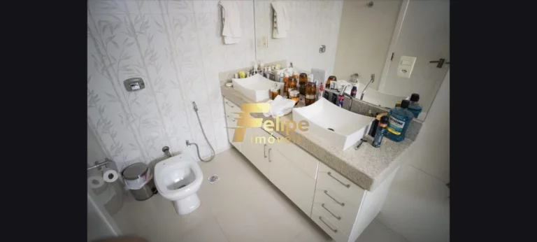 Imagem BELÍSSIMA CASA COM 3 PAVIMENTOS, COM EXCELENTE ÁREA DE LAZER COM CHURRASQUEIRA E PISCINA, LOCALIZADA NO BAIRRO SÃO JUDAS TADEU, EM GUARAPARI/ES!