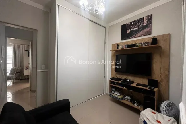 Imagem Localizada em um dos bairros mais desejados de Campinas, esta casa em condomínio na Chácara Primav...