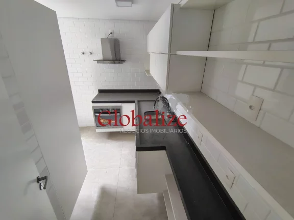Imagem Casa duplex R$900.000, 03 dormitórios sendo 02 suítes, ótima localização, solário com churrasqueira, 01 vaga de garagem