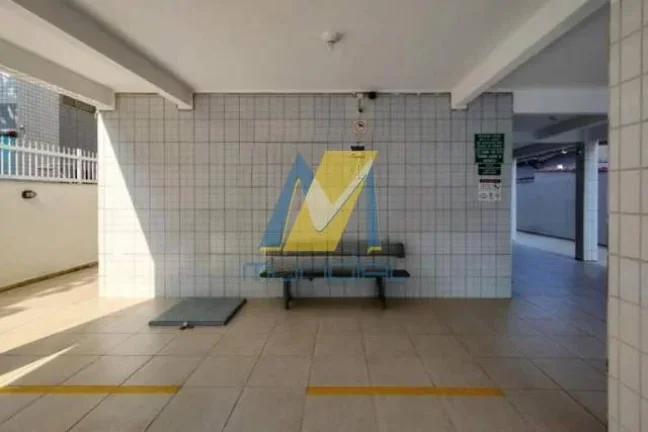 Imagem Apto a 30 metros da praia: praticidade, lazer e renda na Praia Grande.