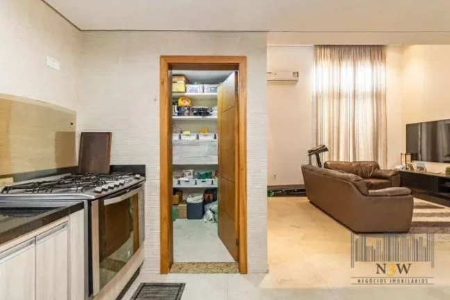 Imagem Sobrado à venda na Vila Leopoldina São Paulo SP com 3 suítes, 3 vagas de garagem e 201m² de área construída em um terreno de 183m².