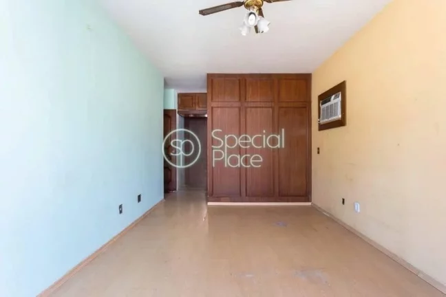 Imagem Ótima cobertura penthouse para reforma à venda no Itaim: - Área: 247m² com vista panorâmica de ...