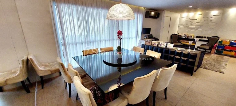 Imagem Apartamento Garden a Venda, 223 m² de Área Útil, 4 Suítes, 4 Garagens, Lavabo, Amplo Living 2 Am...