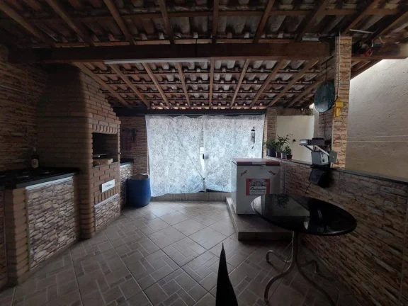 Imagem Sobrado com 3 Dormitorios sendo 3 Suites e 2 Vagas de Garagens