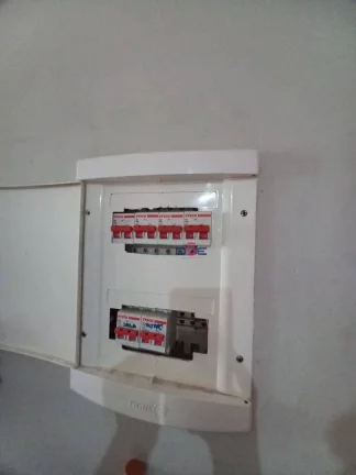 Imagem Apartamento no BNH Térreo plano 4 - 3 dormitórios grandes e estacionamento murado à venda, 72 m² por R$ 318.000 - Aparecida - Santos/SP