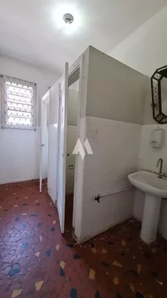 Imagem Prédio Comercial à venda com 4 salas e Estacionamento no Centro de Santos/SP