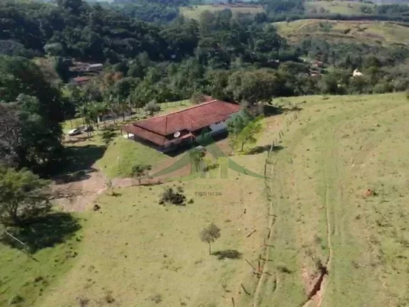 Imagem Sítio Encantador à Venda em Piracaia - Perímetro Urbano