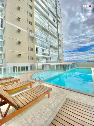 Imagem Com 65m² bem distribuídos, esse apê no andar alto é puro charme e funcionalidade. São 2 quartos...