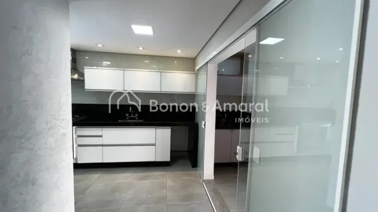 Imagem Sobrado incrível, com 240m² de puro conforto: 4 quartos (2 suítes), espaço gourmet, piscina, chu...
