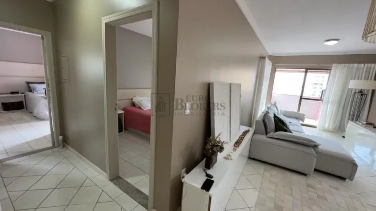Imagem Apartamento Quadra Mar com 2 dormitórios à venda no Centro de Balneário Camboriú