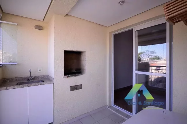 Imagem Apartamento com 3 dormitórios e 2 banheiros em Vila das Mercês/SP!