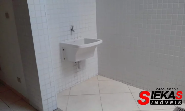 Imagem Salão para locação em São Paulo-SP, bairro Chácara Cruzeiro do Sul: 1 sala, 2 banheiros, 125m² de área!