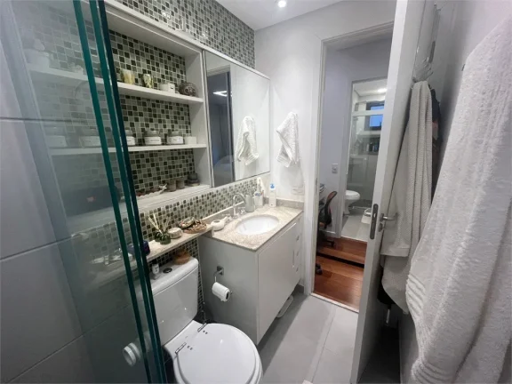 Imagem Apartamento à venda ou para alugar com 2 quartos, sendo 1 suíte, no condomínio You Collection Alves Guimarães, São Paulo - SP
