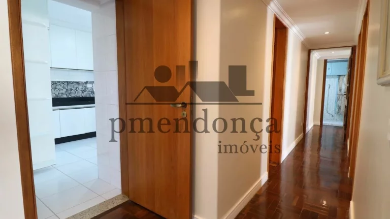 Imagem Apartamento em Pinheiros com 100m², 3 quartos (1 suíte) e 2 vagas fixas.