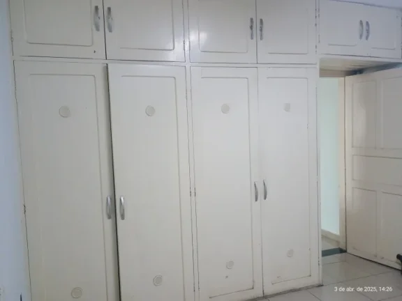 Imagem ???? "Essa casa enorme tá desocupada e pode ser sua! Olha só essa localização..."
