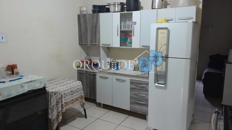 Imagem Chácara à venda: 2 quartos, 1 sala, 1 banheiro e 2.000m² de área em Rio Verde-GO!