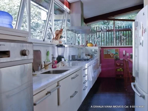 Imagem Contemporânea, despojada com 3 dormitórios à venda, 300 m² por R$ 2.700.000 - Granja Viana - Carapicuíba/SP