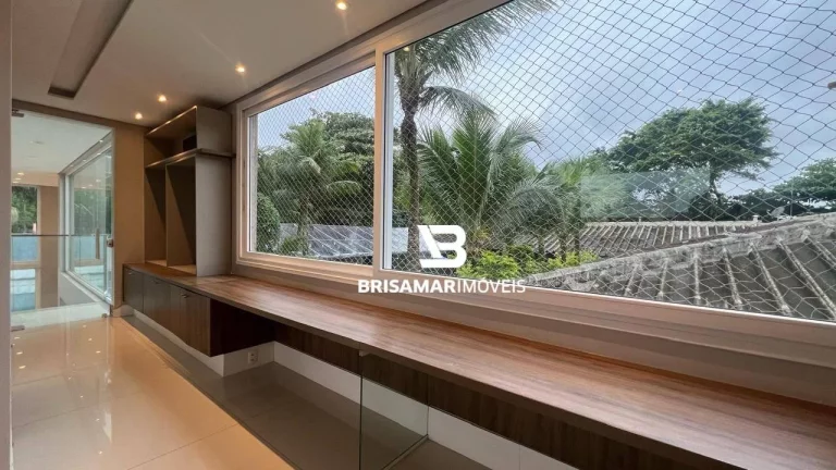 Imagem PRAIA DO GUAIÚBA - CASA CINEMATOGRÁFICA , 04 SUÍTES E 04 VAGAS DE GARAGEM.