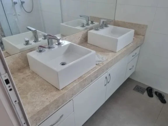 Imagem Casa de luxo em condomínio à venda em Sorocaba-SP, no Jardim Novo Horizonte: 2 quartos, 1 suíte, 2 salas, 3 banheiros, 4 vagas, 143m².