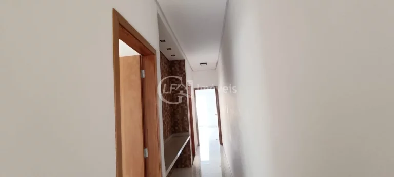 Imagem Casa à venda em Campo Grande-MS, bairro Santo Antônio: 3 quartos, 1 suíte, 4 banheiros, 3 vagas, 122m². Aproveite!