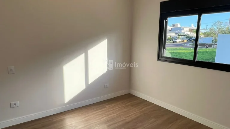 Imagem Casa em Condomínio à Venda em Campo Grande-MS - Residencial Damha III: 3 Quartos, 3 Suítes, 3 Salas, 5 Banheiros, 6 Vagas, 280m².
