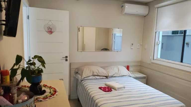 Imagem Casa / Sobrado para Venda em Palhoça / SC no bairro Pagani