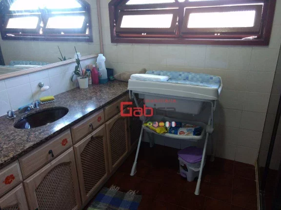Imagem Casa com 3 dormitórios à venda, 283 m² por R$ 800.000,00 - Centro - São Pedro da Aldeia/RJ
