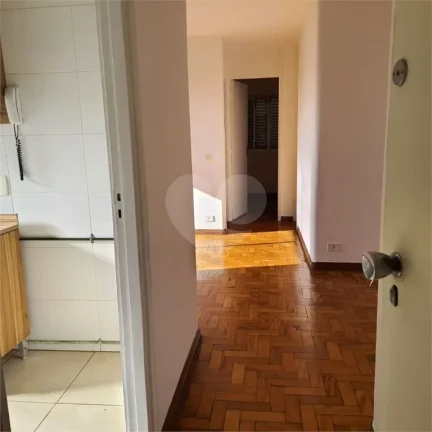 Imagem Apartamento à venda com 2 quartos no condomínio Edifício Guaracá, São Paulo - SP