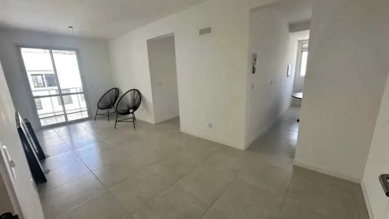 Imagem Apartamento com 3 dormitórios sendo 1 suíte e 2 vagas - Campeche, Florianópolis/SC