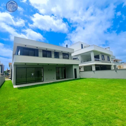 Imagem Casa Alto Padrão 4 suítes!