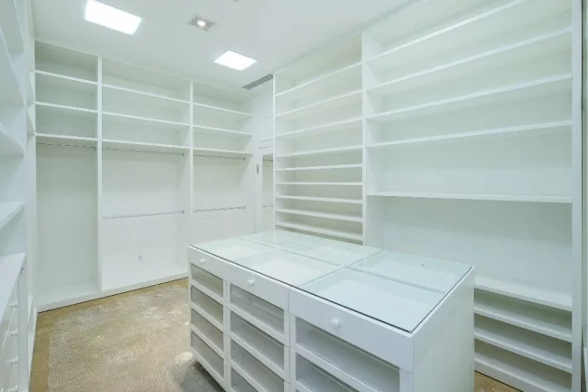 Imagem Luxuoso apartamento para locação em São Paulo-SP, Jardim Guedala, 3 quartos, 3 suítes, 4 banheiros, 8 vagas, 532m².