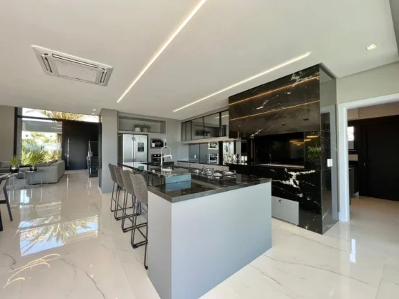 Imagem Casa em Condominio 5 Dormitórios - Bairro --