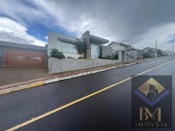 Imagem Belíssima Casa com ótima localização no São Sebastião do Cai RS