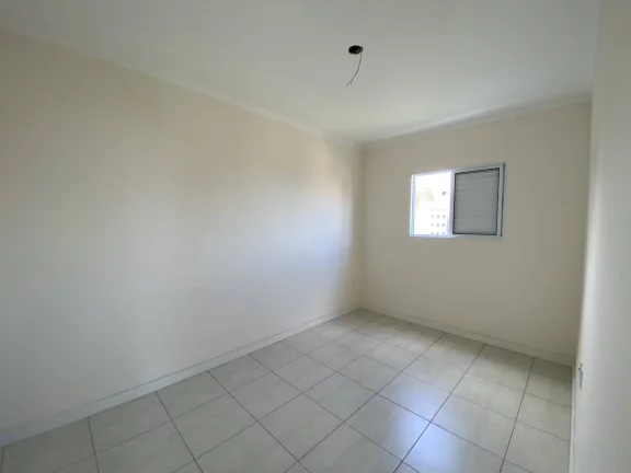 Imagem Apartamento de 2 Dormitórios à Venda no Condomínio Biarritz