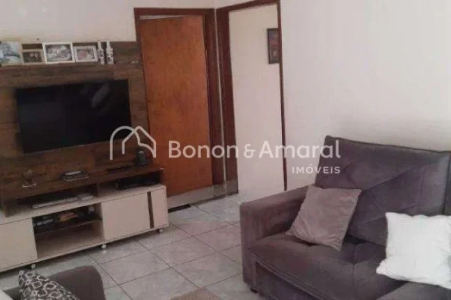 Imagem Excelente casa à venda no bairro Monte Alegre, com localização privilegiada, próxima a escolas, ...