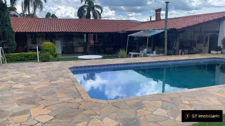 Imagem Chácara à venda em Mairiporã Próxima ao Centro - 4.100m² por R$1.790.000!