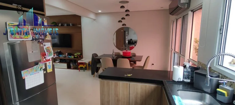 Imagem CASA MODERNA, REPLETA DE ARMÁRIOS PLANEJADOS. QUINTAL GRANDE, 2 VAGAS