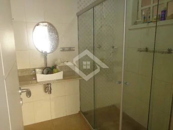 Imagem Casa à Venda em Campo Grande: 4 Quartos, Área Gourmet e Infraestrutura