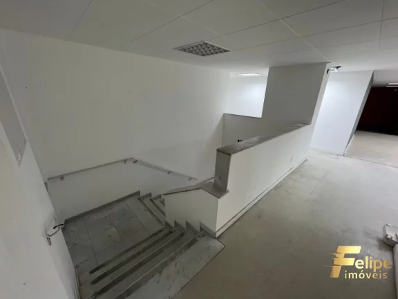 Imagem ACEITA PROPOSTAS - OPORTUNIDADE ÚNICA PARA INVESTIR NO SEU NEGÓCIO - LOJA COM 600M² TOTALMENTE CLIMATIZADA na RETA DA PENHA - VITÓRIA!