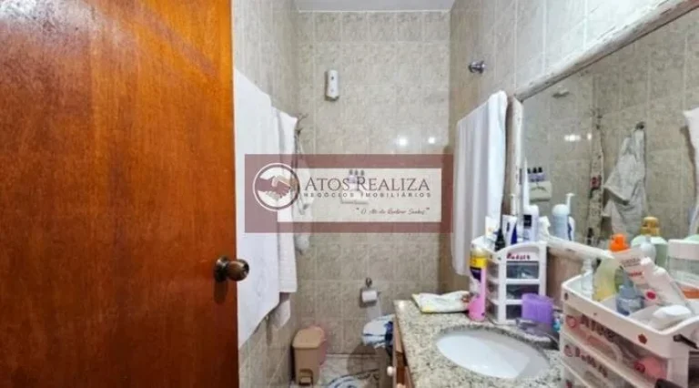 Imagem Alugo sobrado de 4 Dorms, com 180m², R$3700, próximo ao estação autódromo de Interlagos.