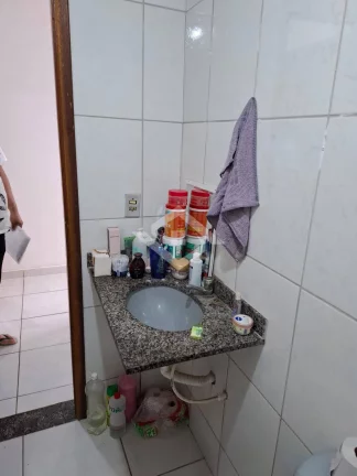 Imagem Casa com 2 quartos e 70m² entre Galo Branco e Mutondo –