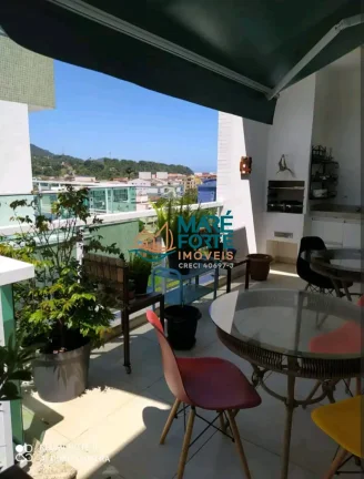 Imagem Ampla cobertura com terraço, vista parcial para o mar