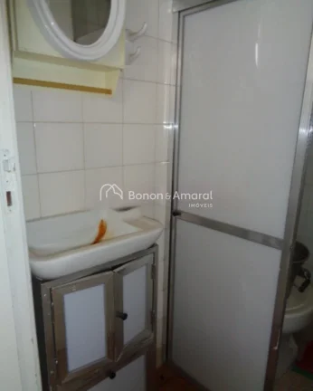 Imagem Amplo e iluminado apartamento com 3 + 1 dormitórios com armários embutidos, sendo 1 suíte. A sala...