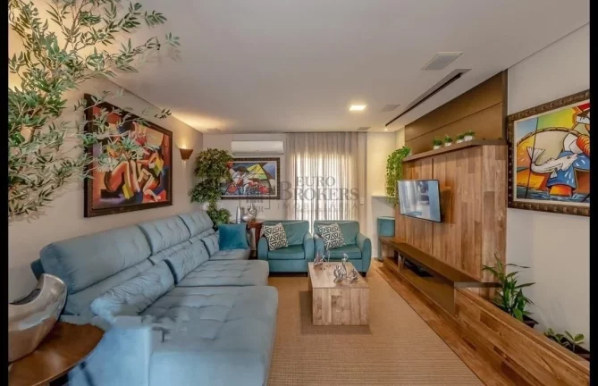Imagem Apartamento com 3 suítes à venda no Centro de Balneário Camboriú/SC