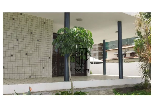 Imagem Excelente imóvel comercial, projeto de arquiteto, posição privilegiada no Bairro Altiplano -