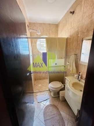 Imagem Imperdível Casa à Venda em São Paulo-SP: 3 Quartos, 1 Suíte, 2 Salas, 3 Banheiros, 2 Vagas na Vila Granada - 260m²