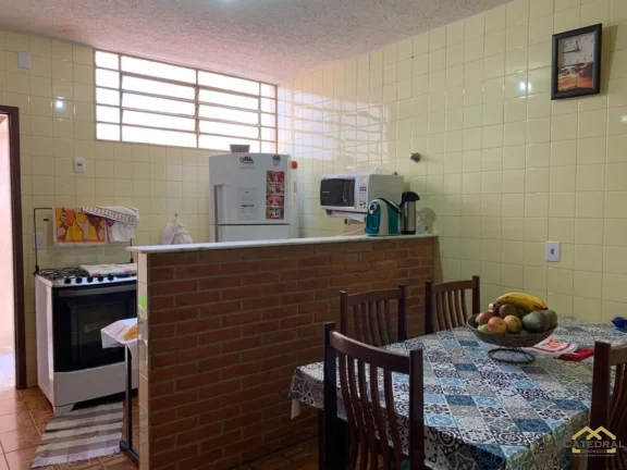 Imagem Casa terrea no bairro Vila hortolândia - com 3 dormitórios e vaga para 3 carros.