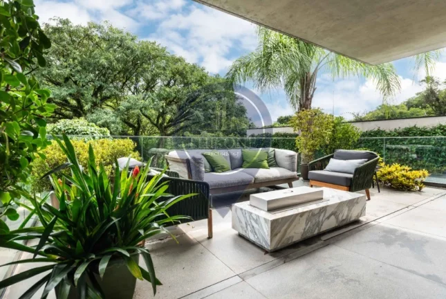 Imagem Luxuosa mansão de 4 quartos, 4 suítes e 8 salas no Alto de Pinheiros, São Paulo-SP - Imperdível!
