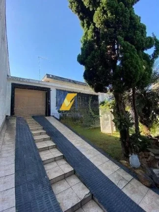 Imagem Casa à Venda com 228m², 2 dormitórios, 1 suíte, 1 sala e 4 vagas!!!
