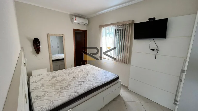 Imagem Cobertura Duplex Praia Grande em Ubatuba-SP com 3 dormitórios,sendo 2 suítes,varanda gourmet com churrasqueira,2 vagas de garagem